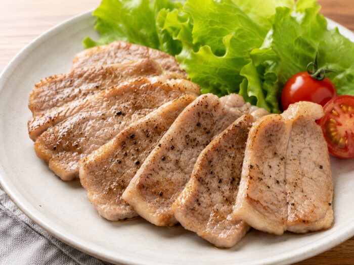 豚もも肉の塩こしょう焼き